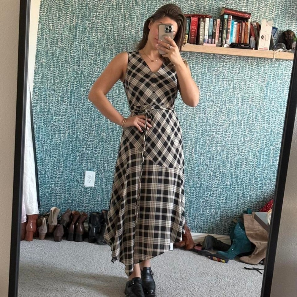 Vince Camuto plaid asymmetrical midi dress - Picture 4 of 6